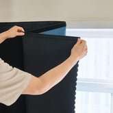 AJAZZ panneau face montrant occultation totale et intimité renforcée