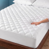 Bare Home protège-matelas face avant blanc montrant finition propre et confort