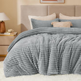 BEDELITE couette face avant gris clair montrant l'aspect luxueux et réchauffant