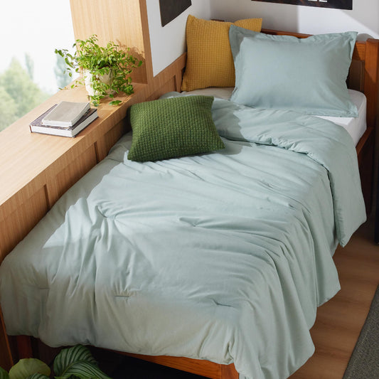 Bedsure couette vert menthe en vue frontale, apporte confort immédiat