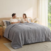 Bedsure couette vue de face montrant style gris chiné et accueil confortable