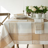 Benson Mills nappe frontale montrant motif plaid et éclat doré pour élégance