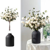 BLOSMON vase face avec bouquet blanc, focalise l'élégance sans entretien