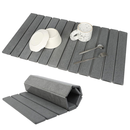 Bunmery tapis de séchage gris foncé posé sur le plan de travail, garde la surface sèche