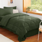 CozyLux couette olive vue avant, lit prêt à l'emploi et finition soignée