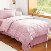 CozyLux vue frontale de l'ensemble rose montrant un lit fini