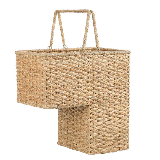 Creative Co-Op panier escalier vue devant montrant rangement facile