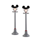Department 56 lampadaire Mickey face montrant finition détaillée et look festif