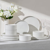 E-far ensemble face montrant assiettes et bols, design élégant pour repas quotidiens