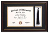 ELSKER&HOME cadre face avant présentant diplôme et pompon, finition élégante