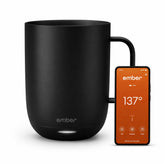 Ember tasse view de face noire montrant le design élégant et maintien chaleur