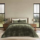 EverGrace vue complète de la couette king olive pour une chambre élégante