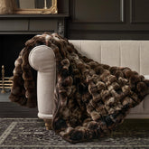 EverGrace plaid face mocha brown montrant couleur chaude et sophistication