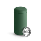 Fellow Carter Move vue avant du mug Cargo Green montrant le design et la couleur