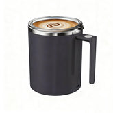 FOXNSK tasse face avant noire montrant design compact et bouton unique pour simplicité