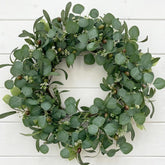 GinzeTop couronne eucalyptus vue de face apportant charme d'accueil