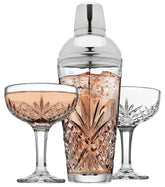 Godinger set face montrant le shaker et deux verres martini pour un service élégant