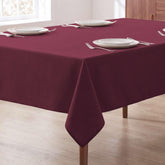 H.VERSAILTEX nappe face recto rouge montrant finition élégante et protection de table