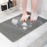 Hargiis vue frontale du tapis gris montrant la taille et la texture antidérapante