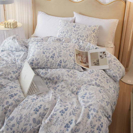 HighBuy face de la couette bleu floral montrant son esthétique cottagecore et confort