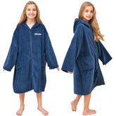 Hiturbo poncho devant montrant coupe ample et design pratique