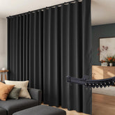 hoeflife vue de face du kit rail et rideau montrant finition noire et occultation