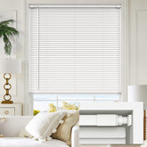 LazBlinds vue avant du store blanc montrant finition propre et montage rapide