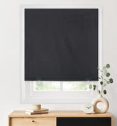 LazBlinds vue de face du store 48x72 noir montrant l'occultation totale