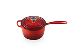 Le Creuset face avant Cerise montrant design et finition pour élégance