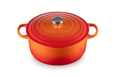 Le Creuset cocotte Flame face avant montrant couleur vive et silhouette durable