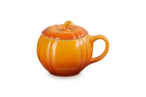 Le Creuset mug citrouille vue de face coloris persimmon montrant forme et volume