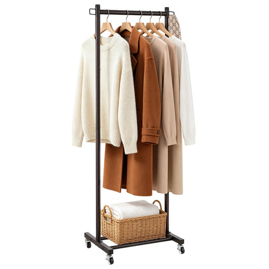 LiaMeE vue frontale du porte-vêtements offrant rangement vertical optimisé
