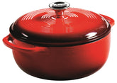 Lodge cocotte face avant émaillée rouge montrant finition et maniabilité