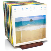 MÖNKE porte-vinyles face avant présentant les pochettes, organisation visible