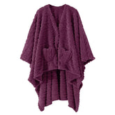 Mowkim vue avant du shawl grape montrant la coupe cape et chaleur