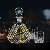 NBNSTHV carafe face avant montrant élégance dorée et style haut de gamme
