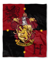 Northwest couverture Gryffindor face avant montrant l'écusson, style et fierté