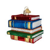 Old World Christmas ornement empilement de livres, vue frontale montrant la finition festive
