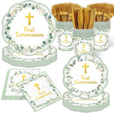 pugipien assiettes principales vertes montrant motif croix dorée et finition élégante