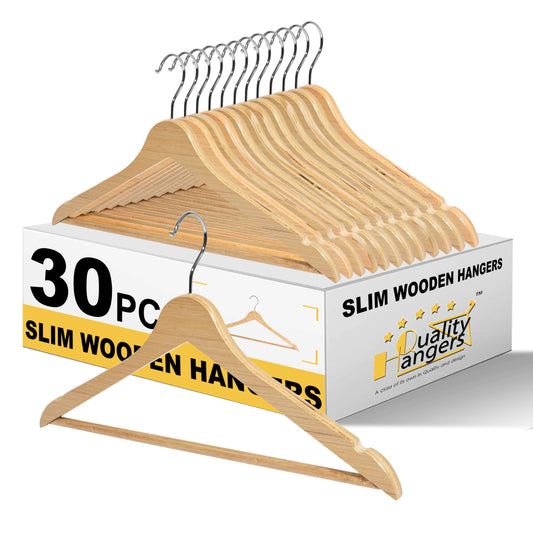 Quality Hangers face avant du pack de 30 montrant l'emballage et le gain de place