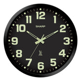 Sharp horloge murale vue de face lisibilité immédiate