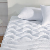 SLEEP ZONE face avant du surmatelas king montrant la finition propre et rafraîchissante