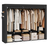 SONGMICS armoire face ouverte montrant rails et étagères, rangement clair