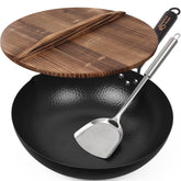 Souped Up Recipes wok face avant présentant conception solide et fond plat