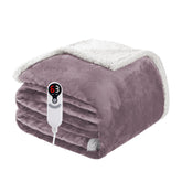 Soypipo couverture avant pliée montrant taille et douceur