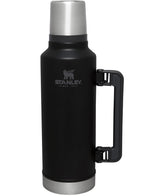 STANLEY bouteille Classic 2,0 qt face avant montrant l’étiquette et la capacité