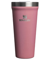 STANLEY gobelet 20 oz vue de face montrant la silhouette robuste et l’utilité quotidienne