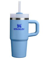STANLEY Quencher H2.0 face avant montrant la finition Bleu Sky et robustesse