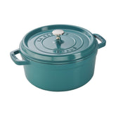 STAUB cocotte turquoise vue de face, design élégant et service à table