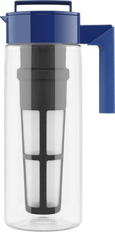 Takeya pichet face blueberry montrant un design élégant et une poignée sûre